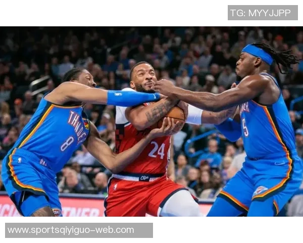 鲍威尔表现稳定全场13投6中贡献18分4篮板3助攻1抢断1盖帽 鲍威尔表现稳定全场13投6中贡献18分4篮板3助攻1抢断1盖帽