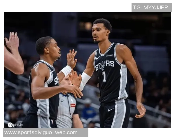 马刺客场四连战疲惫不堪末节小阵容遭遇惨败分析 马刺客场四连战疲惫不堪末节小阵容遭遇惨败分析